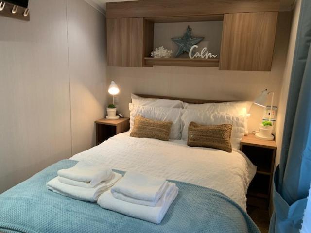 Cosy, Coastal Themed Holiday Home, Rockley Park, Poole, Dorset Exterior photo